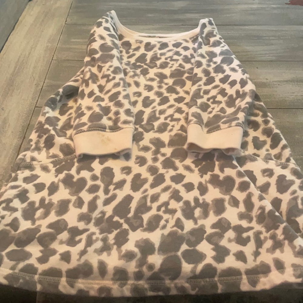 Crazy 8 gray and white pocketed dress